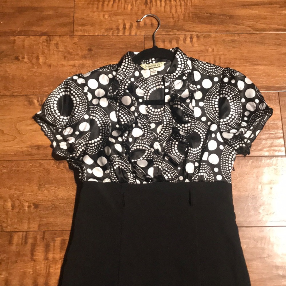 Dress - Picture 2 of 3